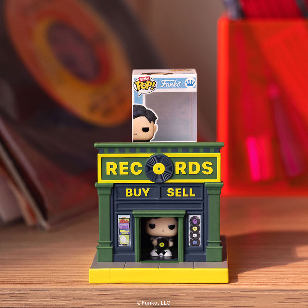 Bitty Pop! Towns Patron & Record Store - US 0098