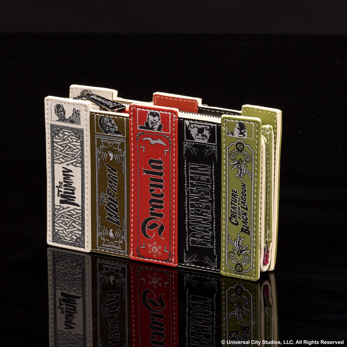 Universal Monsters Exclusive Books Collection Glow Flap Wallet - US 5788